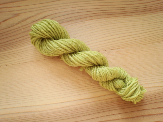 中細毛糸 かせ ウール刺しゅう